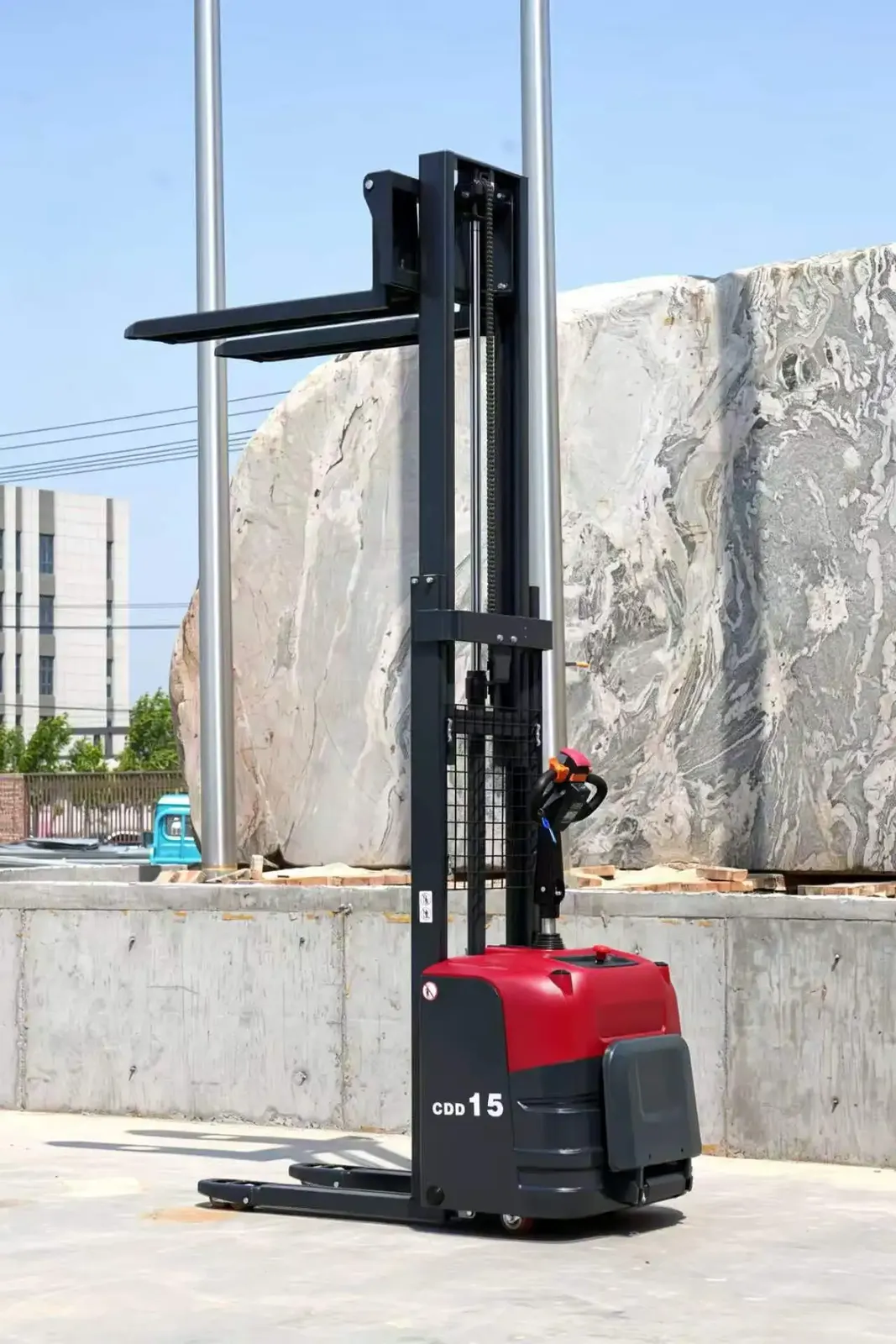 Electric Stacker 1.5T photo 5