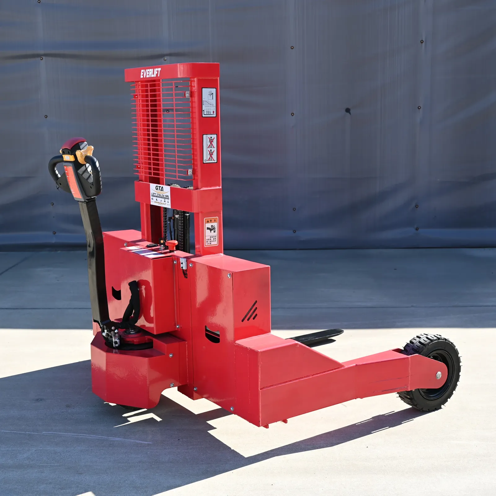 Forklift Stacker 1500 kg photo 1