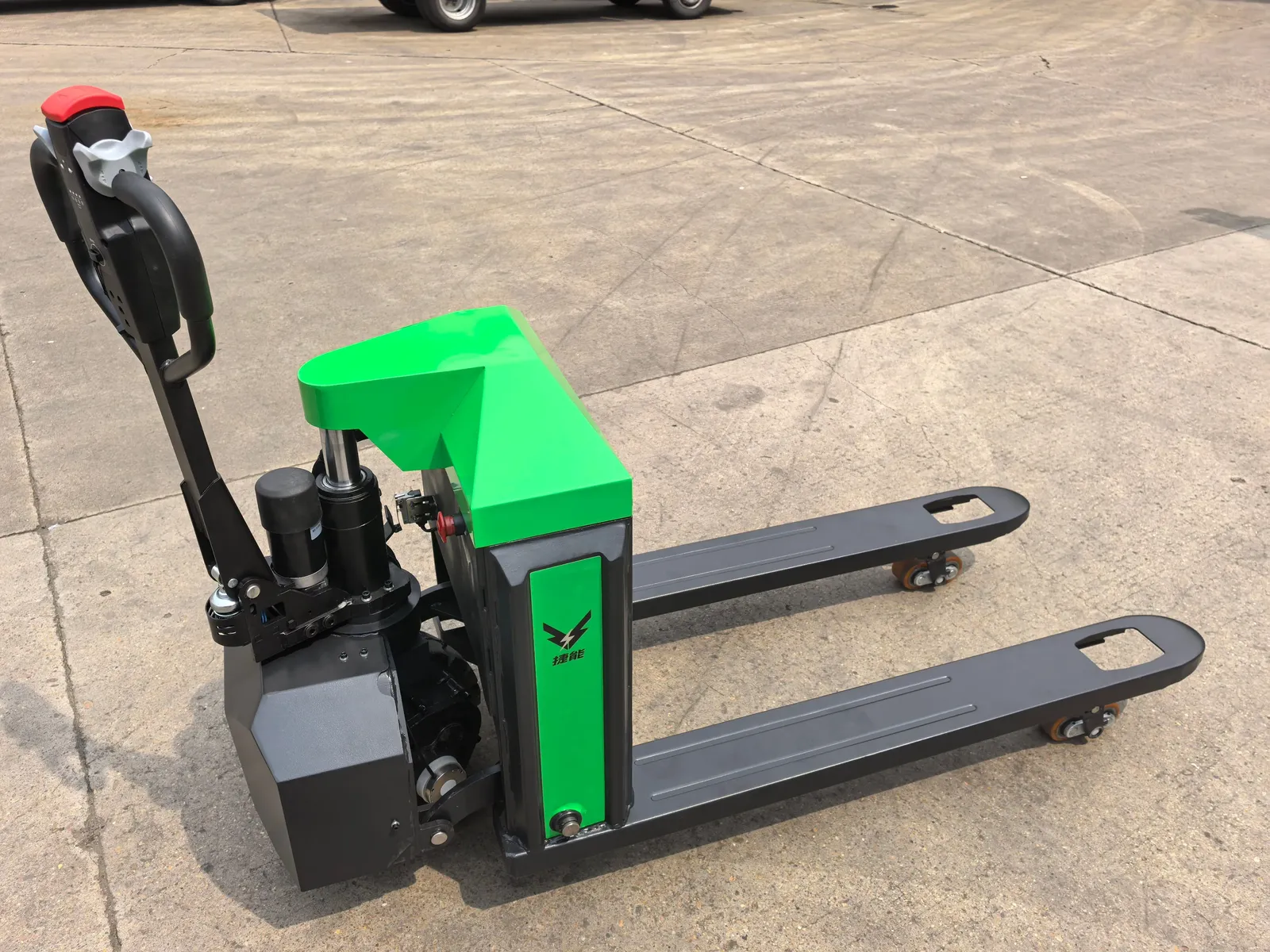 3 Ton Heavy Duty Rough Terrain Electric Pallet Jack detail 4