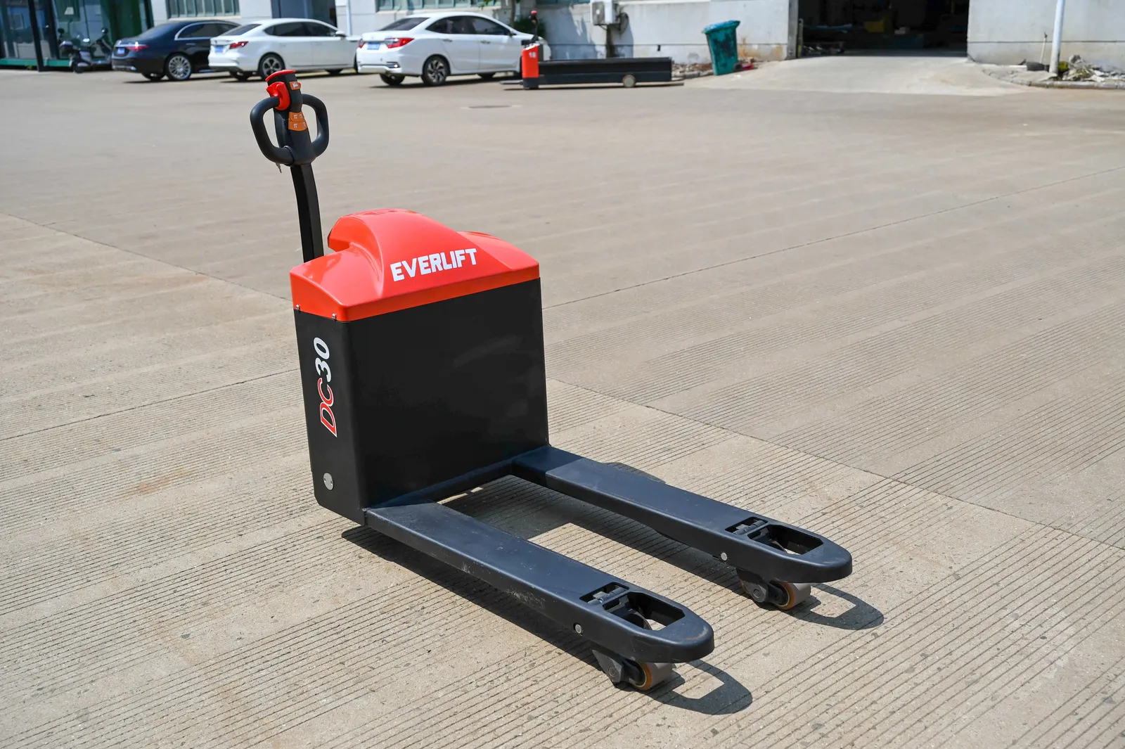 3 Ton Heavy Duty Rough Terrain Electric Pallet Jack photo 4