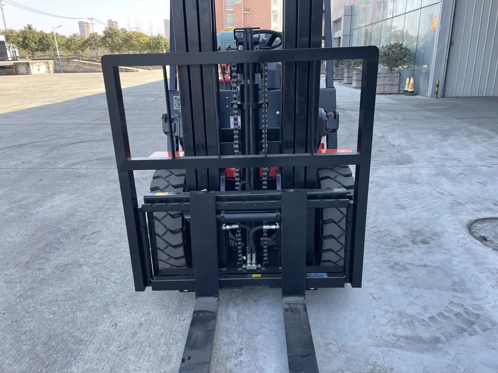 2T-3.5T LPG Forklift Truck Three Stage Mast 3-7m Lifting (LPT-57096) detail 5