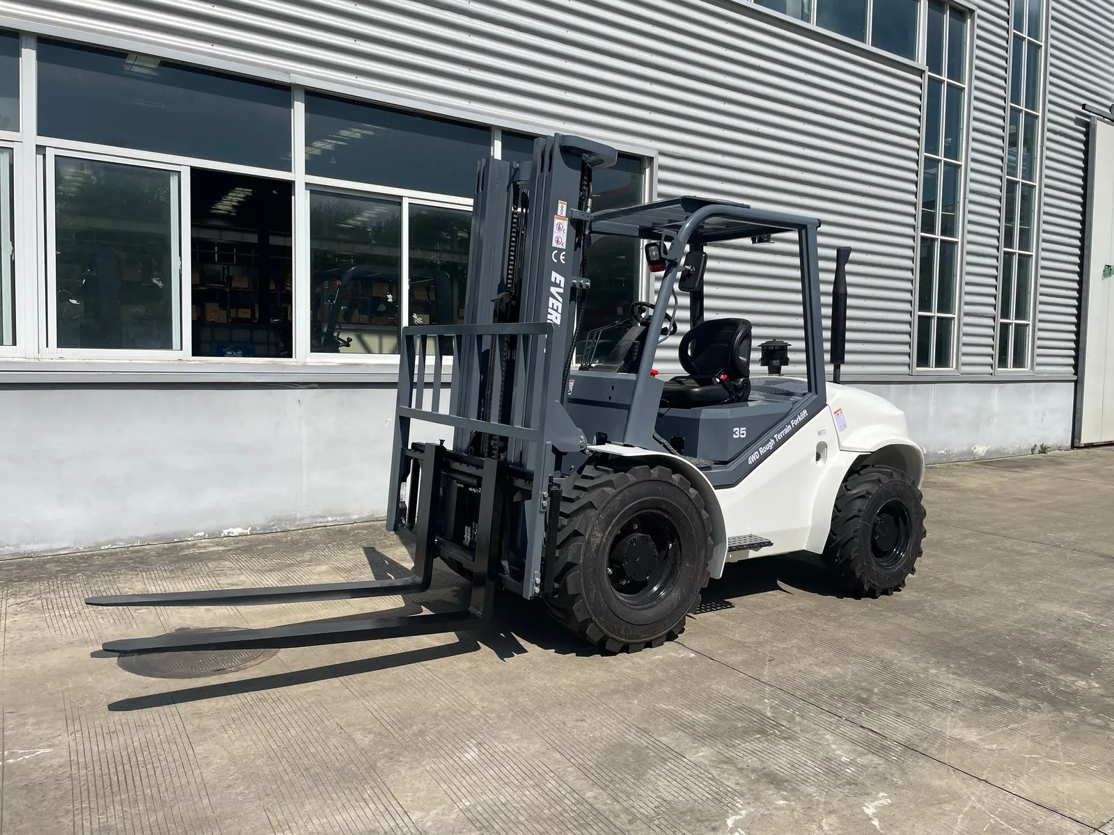 Rough Terrain Forklift 2.5T 3.5T detail 3