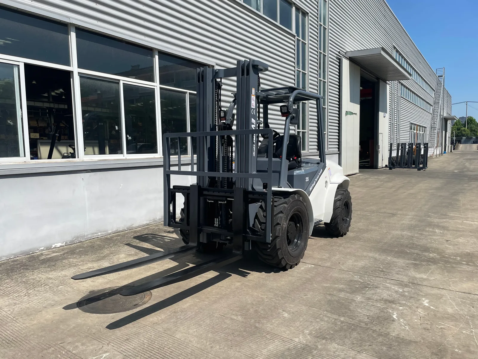 Rough Terrain Forklift 2.5T 3.5T detail 4