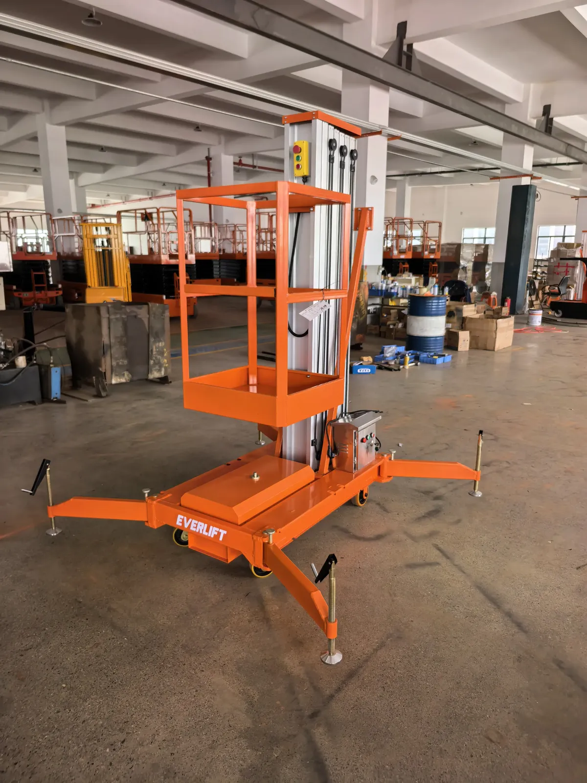 6M 8M 10M Single Mast Portable Aluminium Work Platform 125 kg photo 3