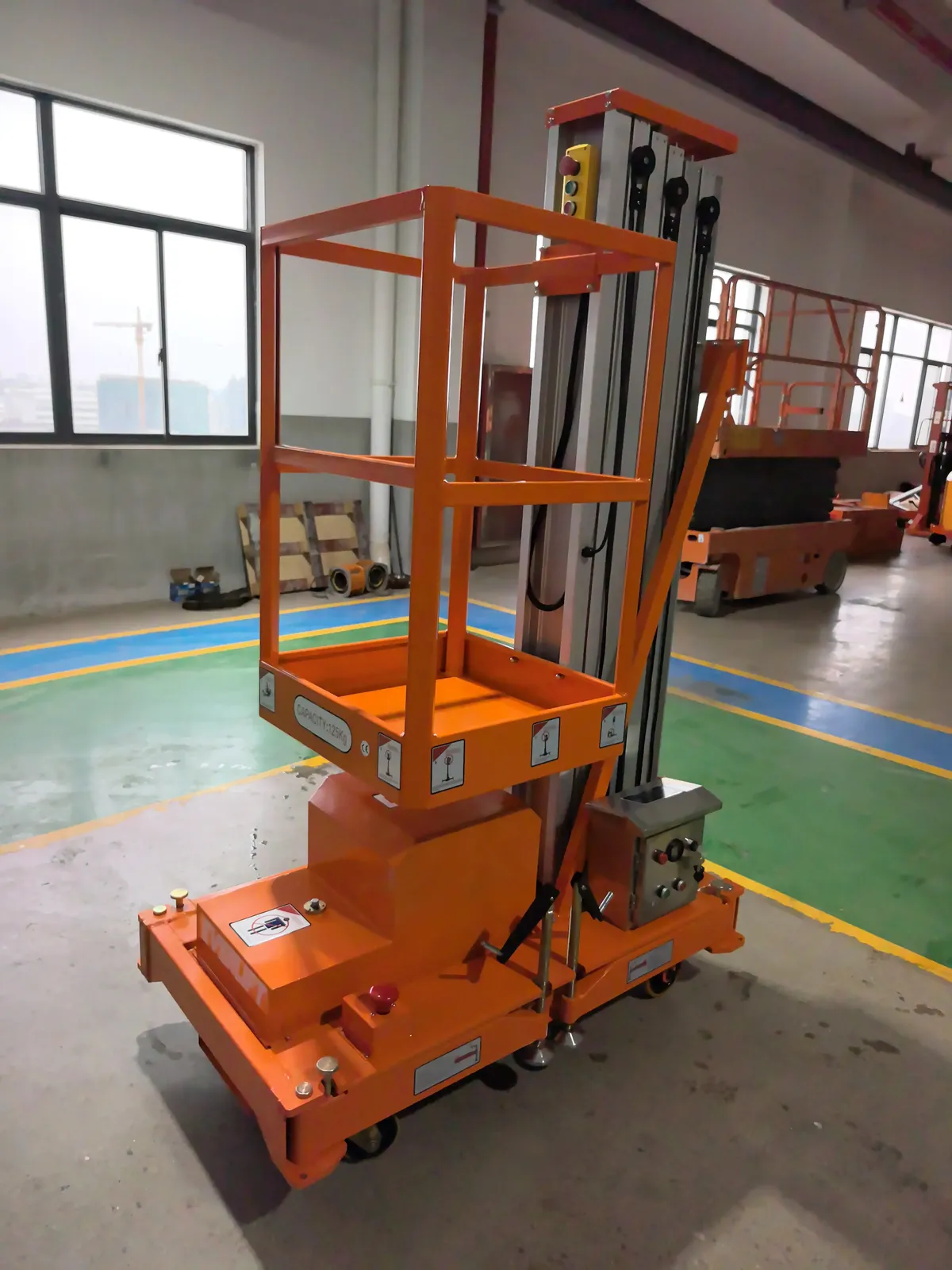 6M 8M 10M Single Mast Portable Aluminium Work Platform 125 kg photo 4