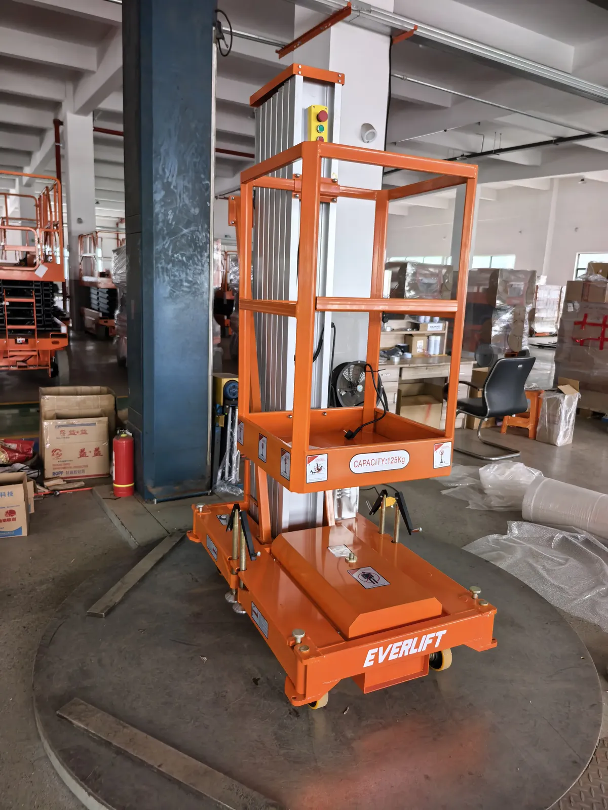 6M 8M 10M Single Mast Portable Aluminium Work Platform 125 kg photo 6