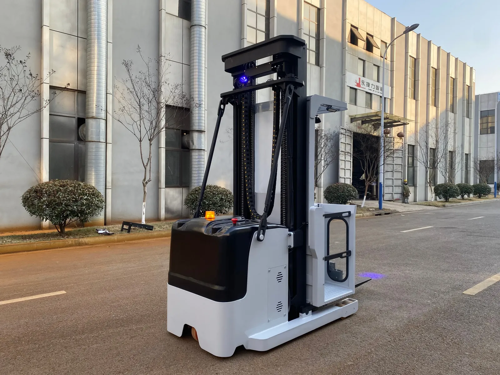 Electric Order Picker Man up Forklift High Level Order Picker 0.8-1.5T detail 7