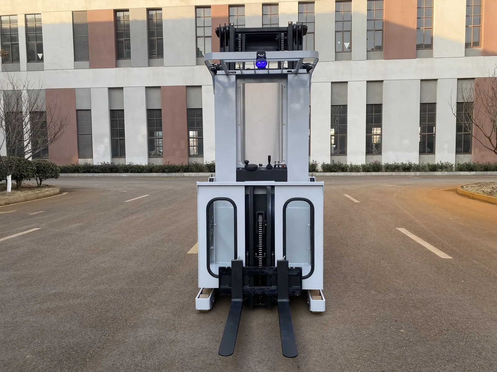 Man up Order Picker With Forks 1000 to 1500 kg detail 9