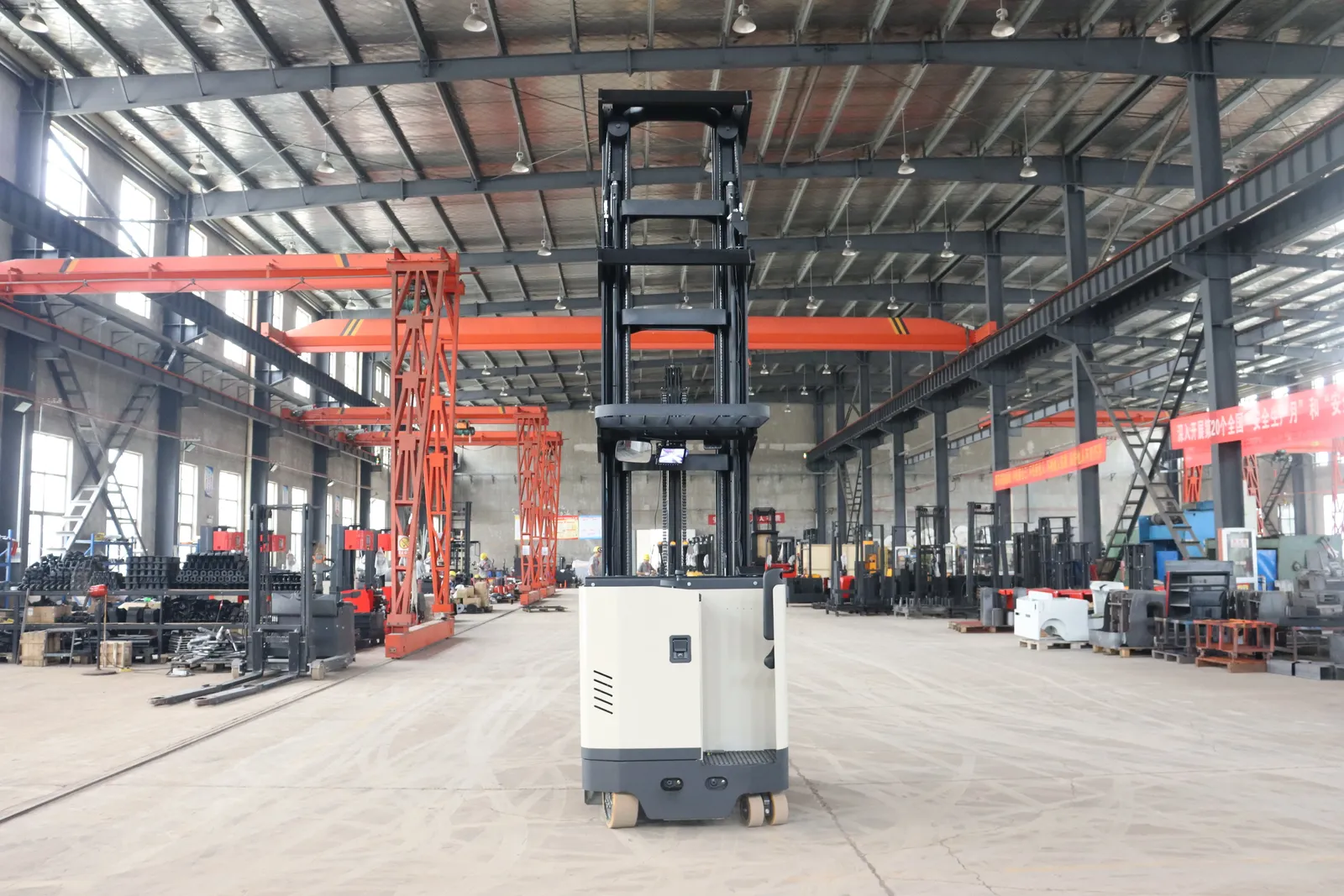 1.5Ton 2Ton 2.5Ton Narrow Aisle Deep Reach Truck photo 6