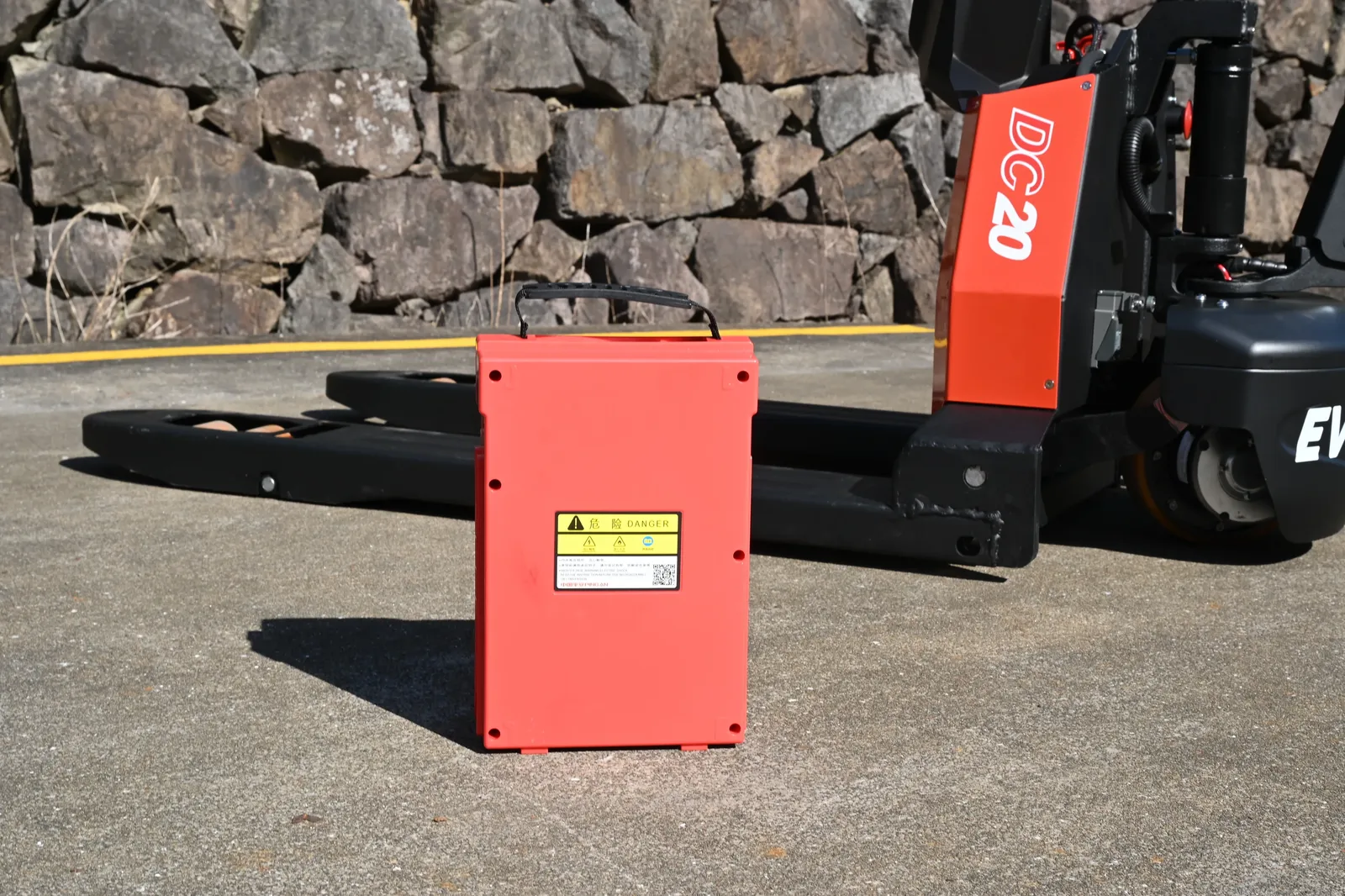 Electric Pallet Truck 2000 to 1500 kg detail 4
