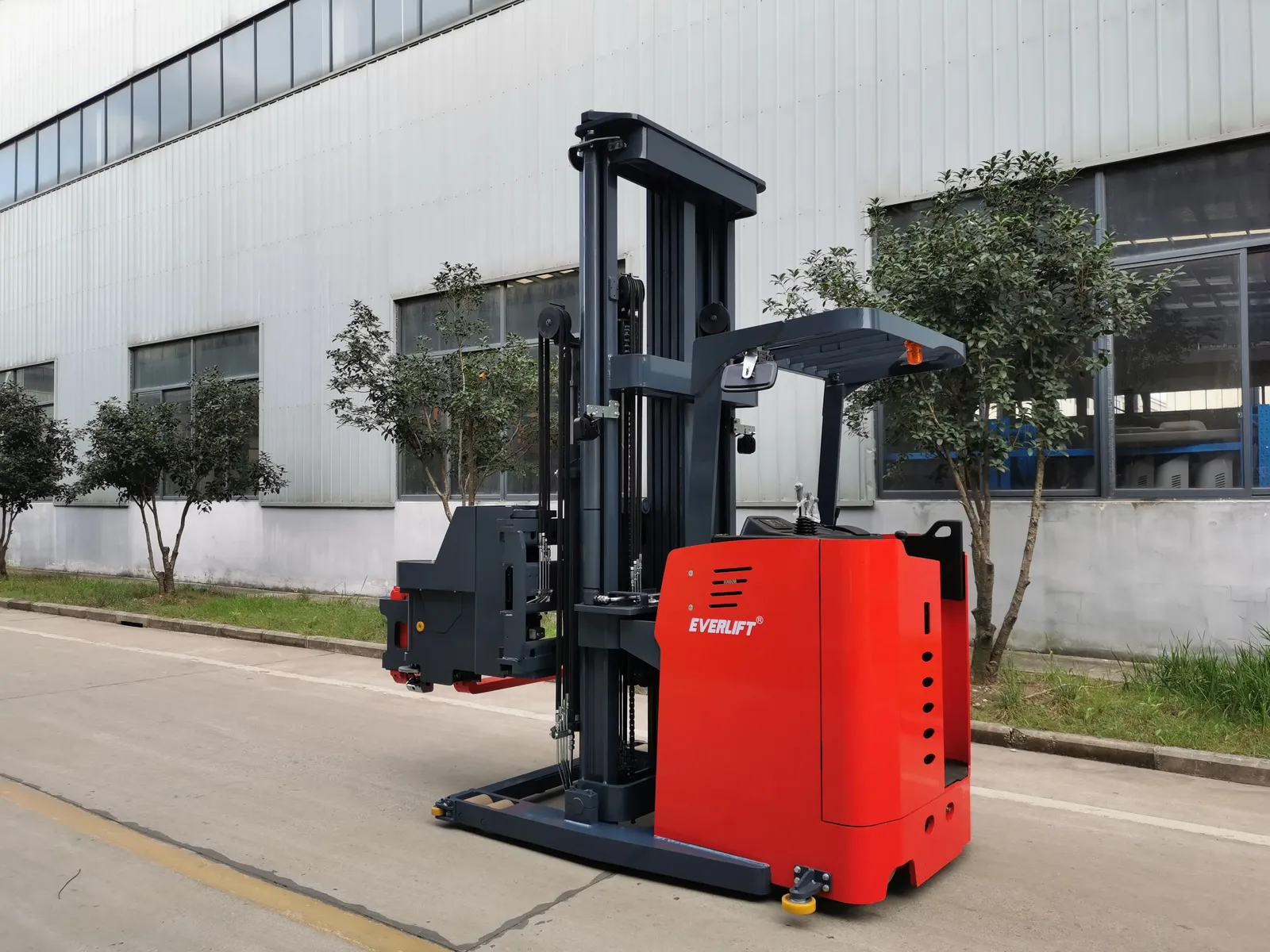 1.5T 3 Way Forklift 6M-10M for Narrow Aisle Warehouse photo 6