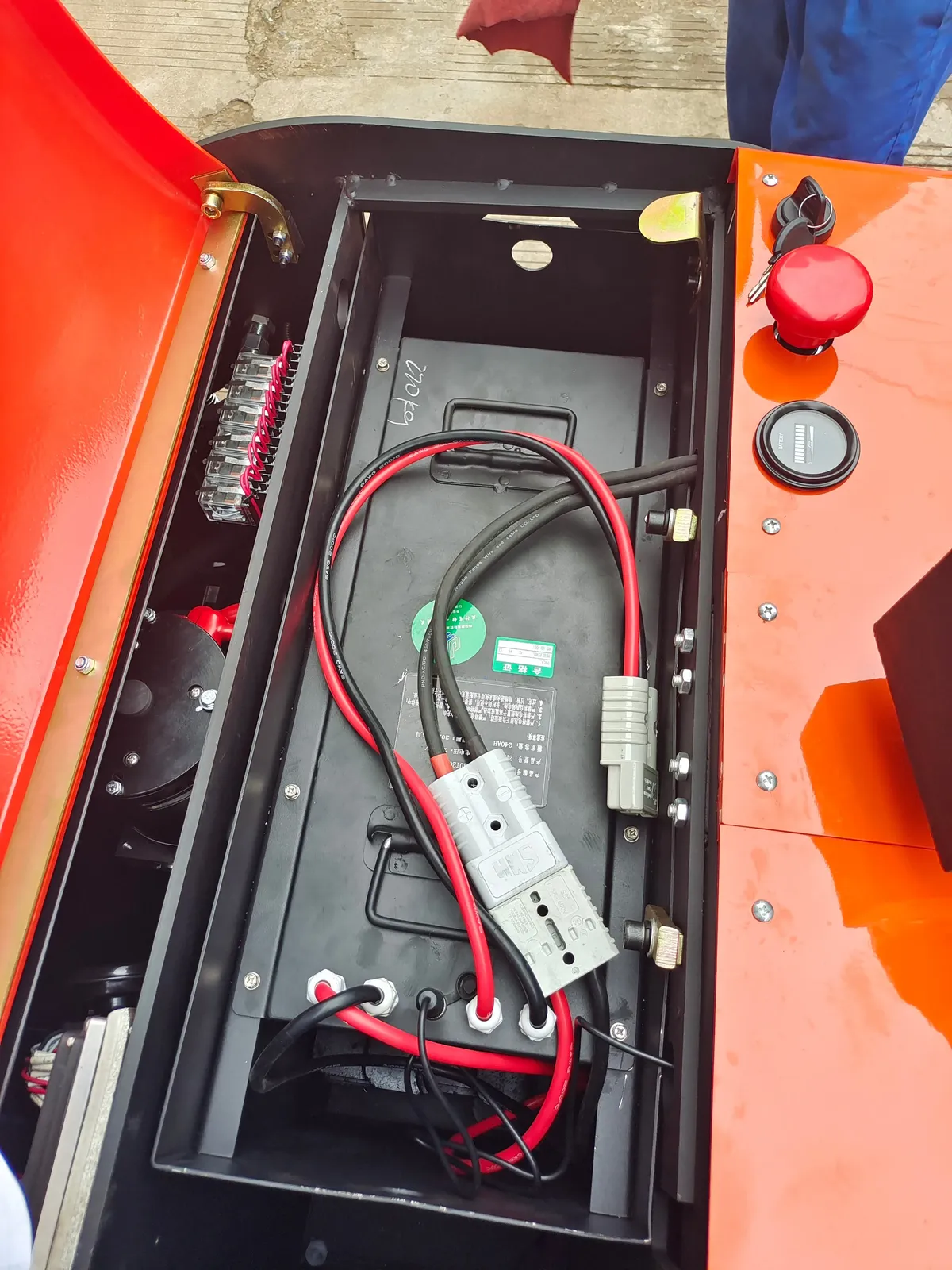 Electric Small Reach Truck 1.5 Ton 2 Ton photo 6