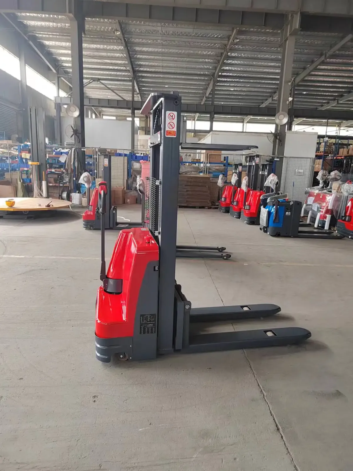 ELES-12 15J 1.2-1.5 Ton Electric Pallet Stacker photo 5