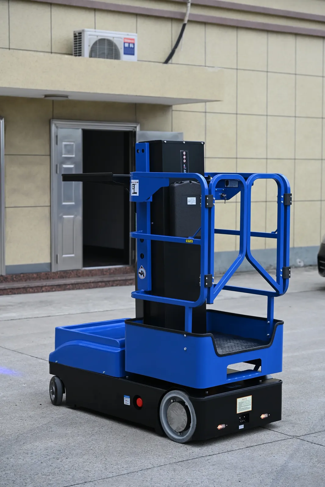Order Picker All Electric High-altitude Picking Vehicle photo 6