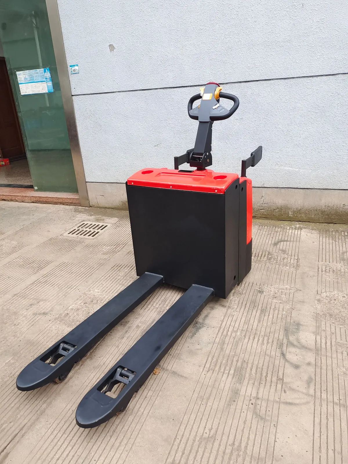 2000 to 3000 kg Electric Rider Pallet Truck detail 7