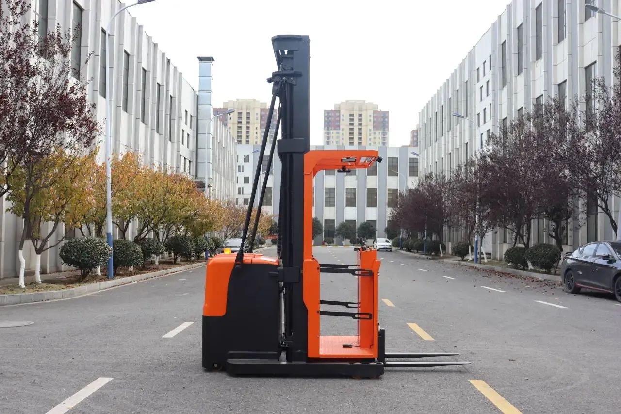Man up Electric Order Picker 1000 to 1500 kg photo 4