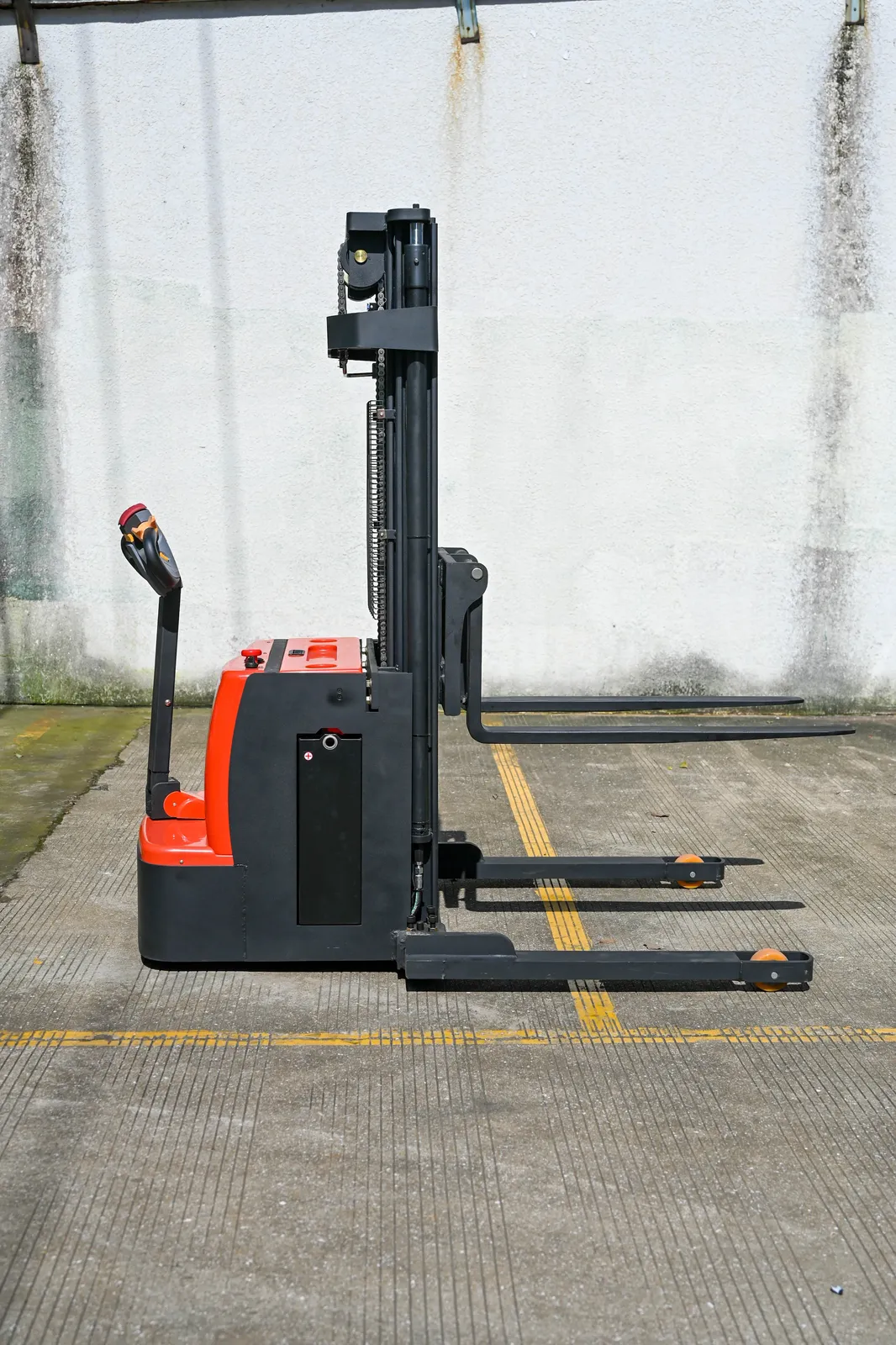 24V Walkie Electric Pallet Stacker 2Ton 1.5 Ton detail 15