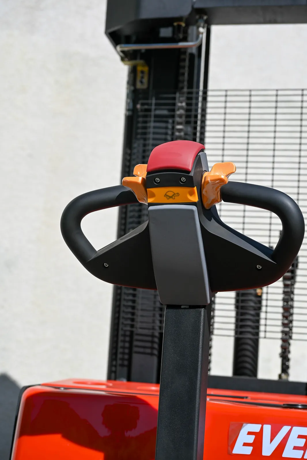24V Walkie Electric Pallet Stacker 2Ton 1.5 Ton detail 5