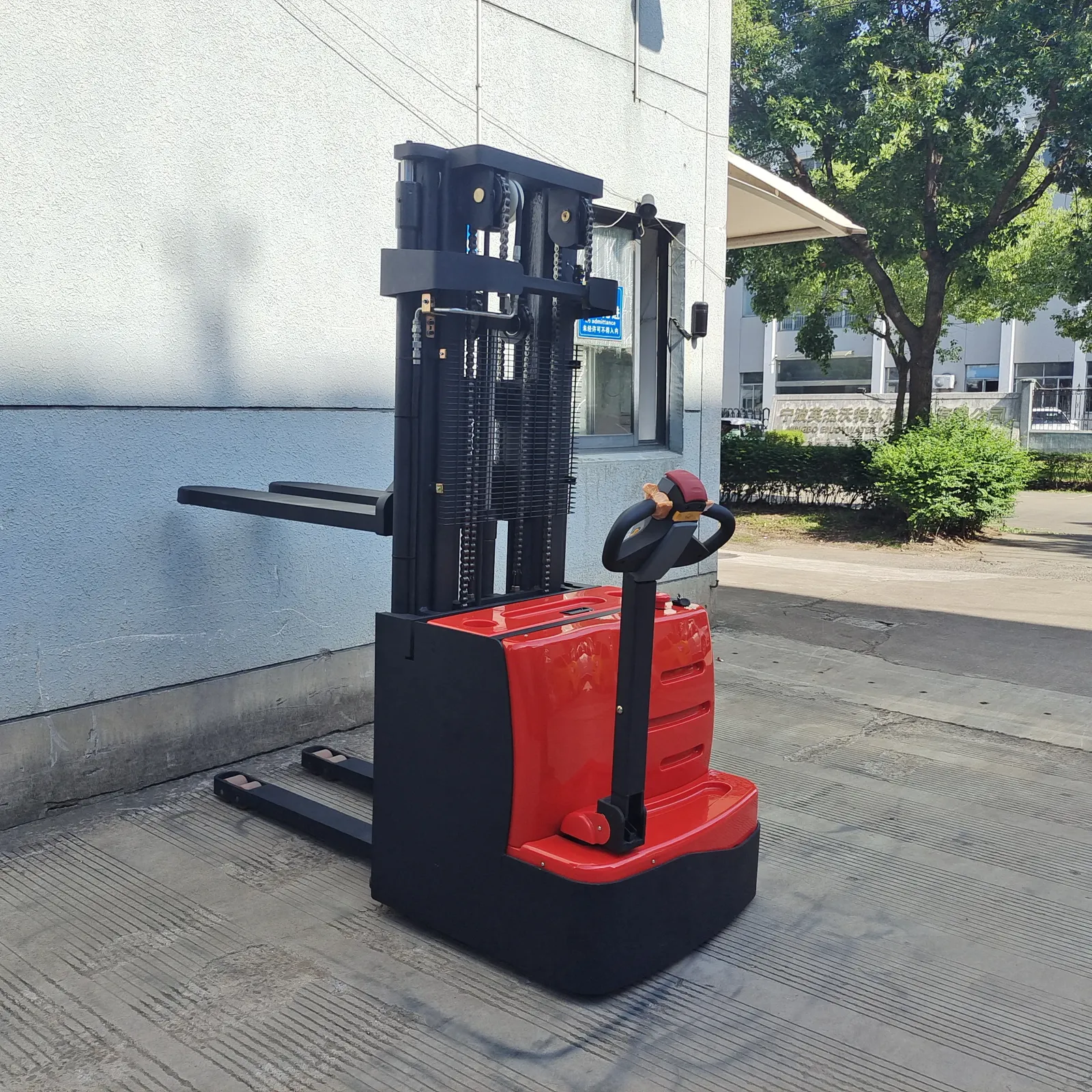 24V Walkie Electric Pallet Stacker 2Ton 1.5 Ton photo 4