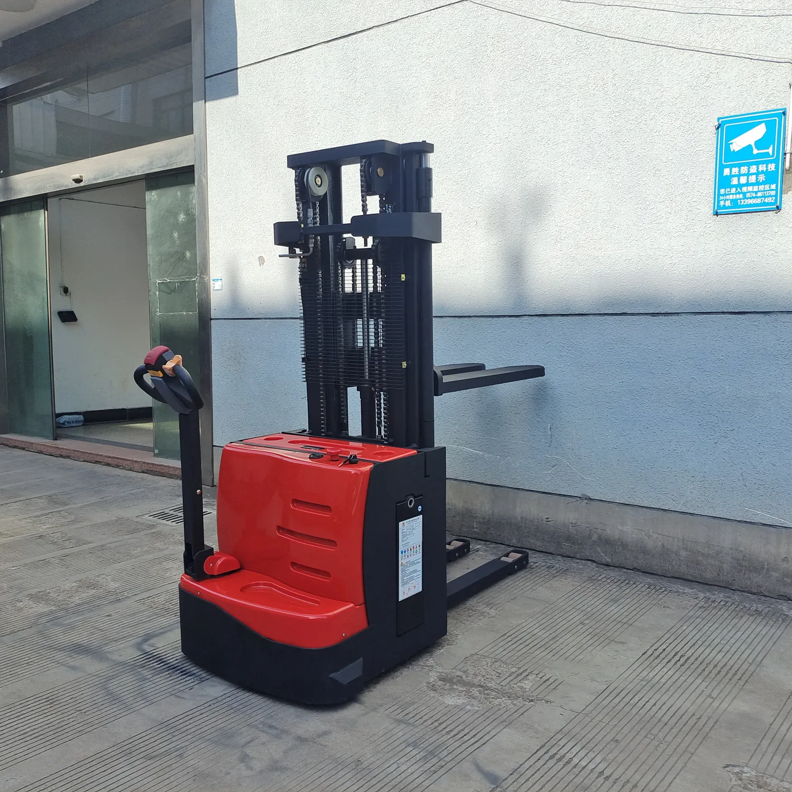24V Walkie Electric Pallet Stacker 2Ton 1.5 Ton photo 5