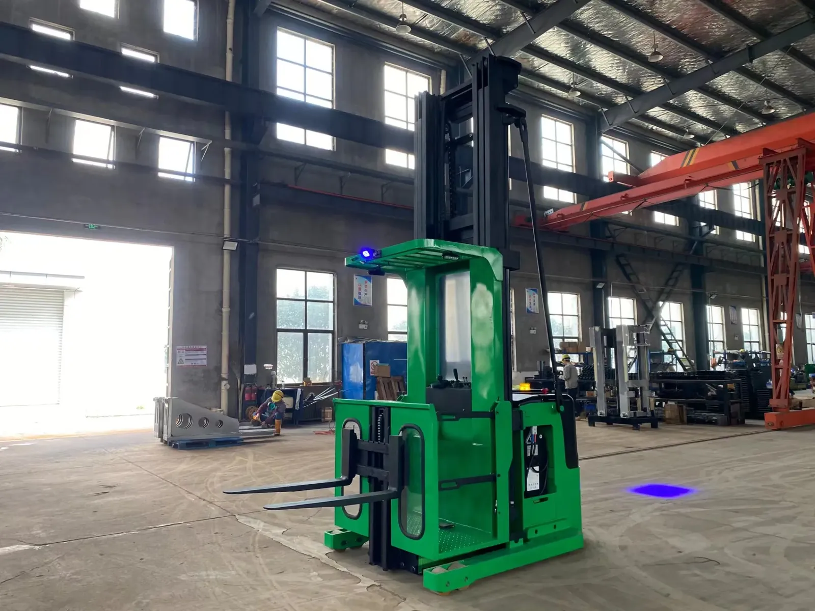1.5 Ton Electric Order Picker OPS15 High Level Warehouse photo 4