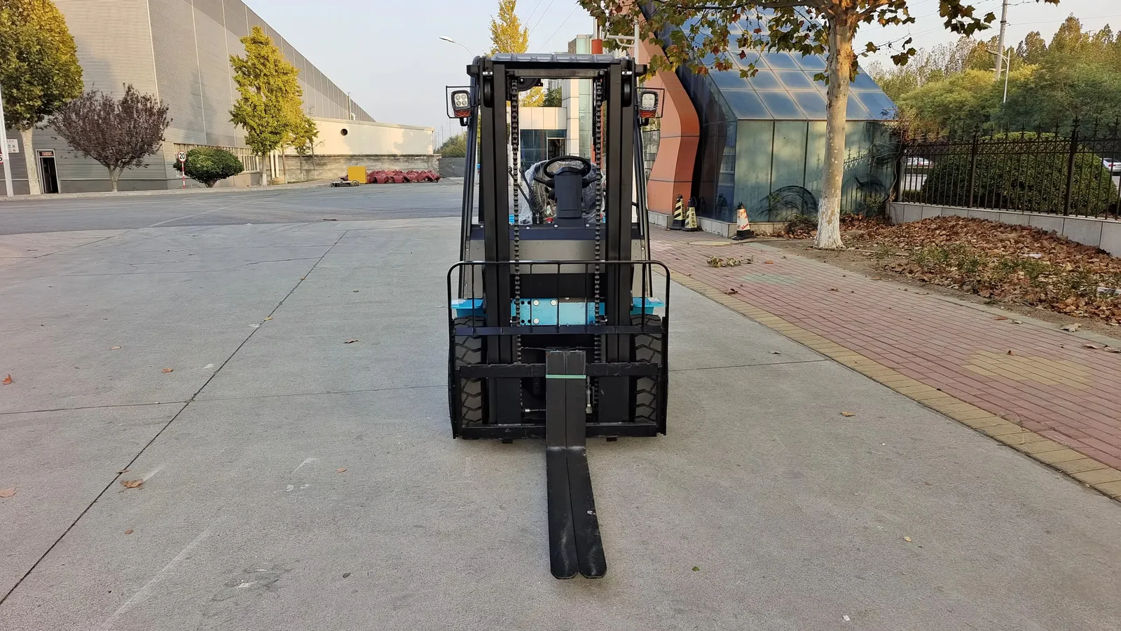 FB30 3 Ton Electric Forklift Truck Lithium-Ion Battery photo 6