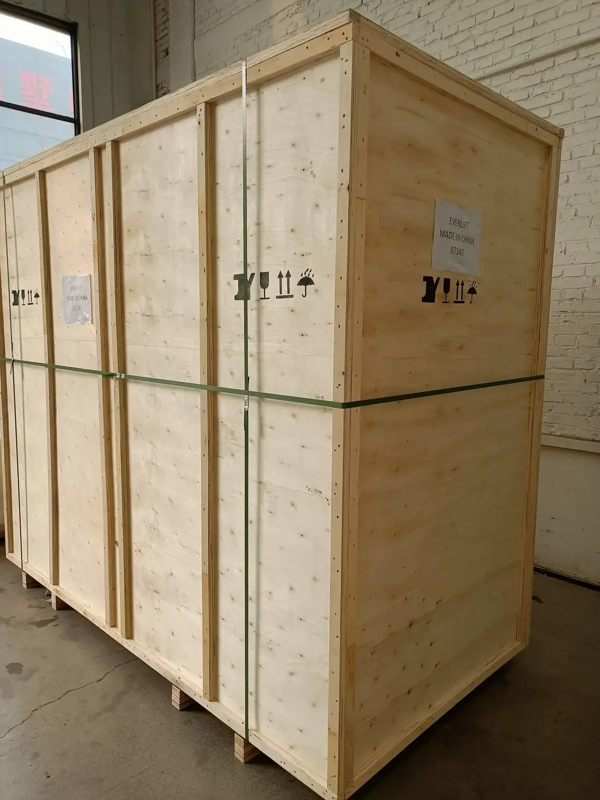 FB25 2500 kg Electric Forklift Truck Lithium-Ion Battery Forklift 3 Ton photo 5