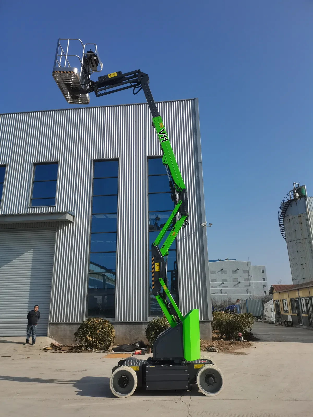 Hot Sale V11 New Self Propelled Electric Articulated Boom photo 6
