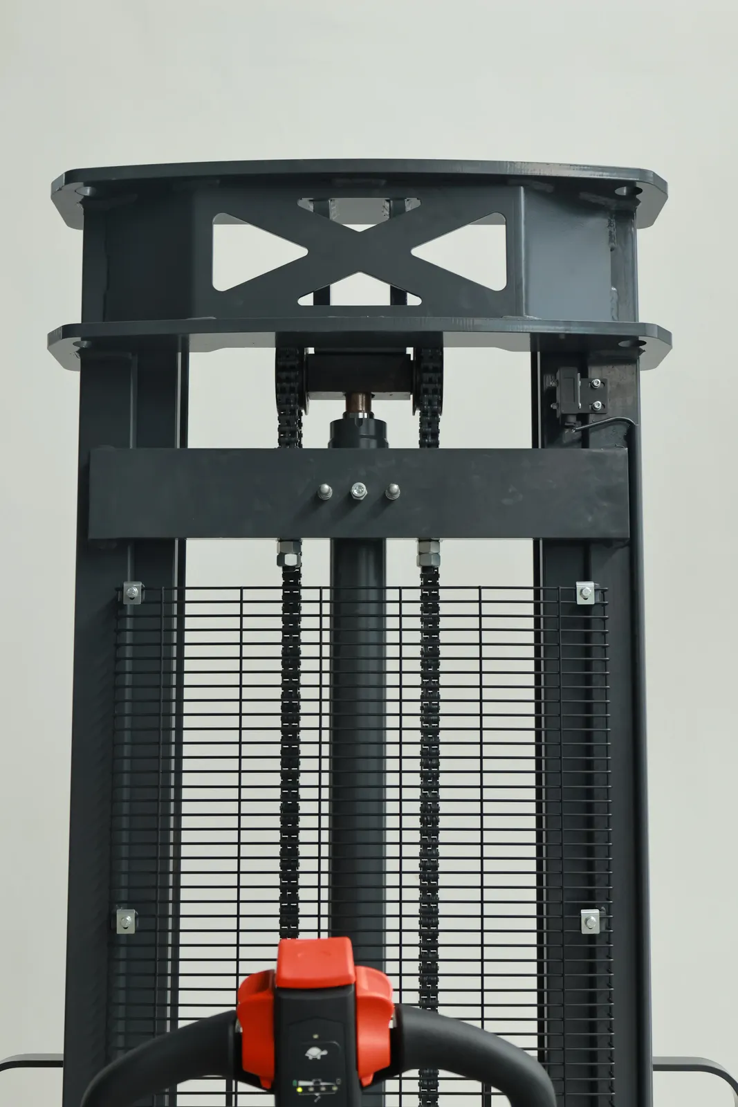 Full Electric Straddle Stacker 1200 to 1500 kg detail 10