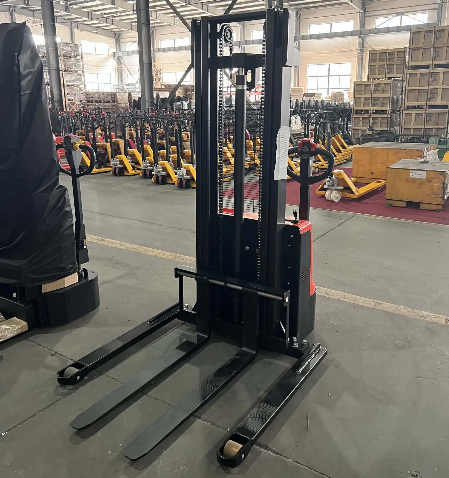 Full Electric Straddle Stacker 1200 to 1500 kg detail 24
