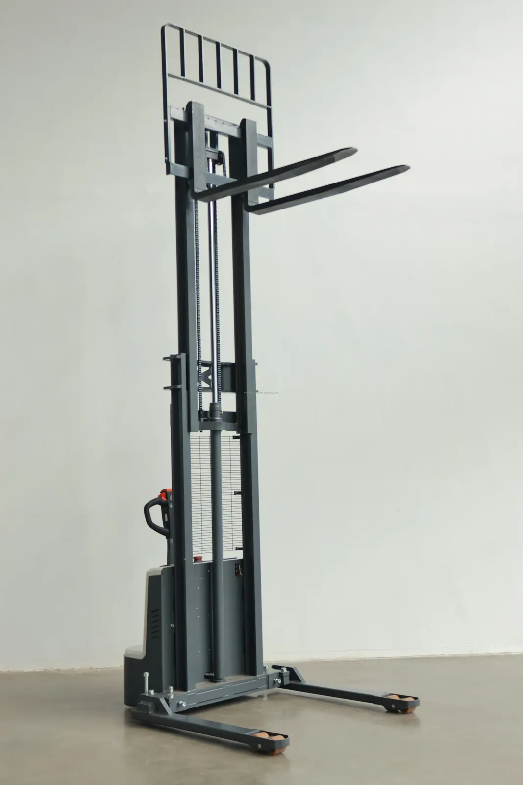 Full Electric Straddle Stacker 3M 4M Middle Handle detail 6
