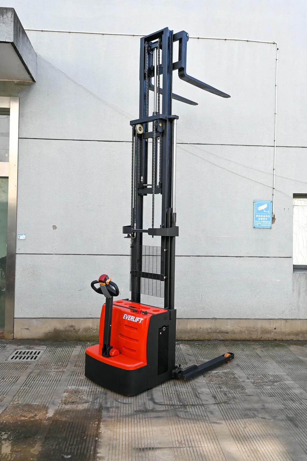 1500 to 2000 kg Full Electric Straddle Stacker 3000mm detail 7