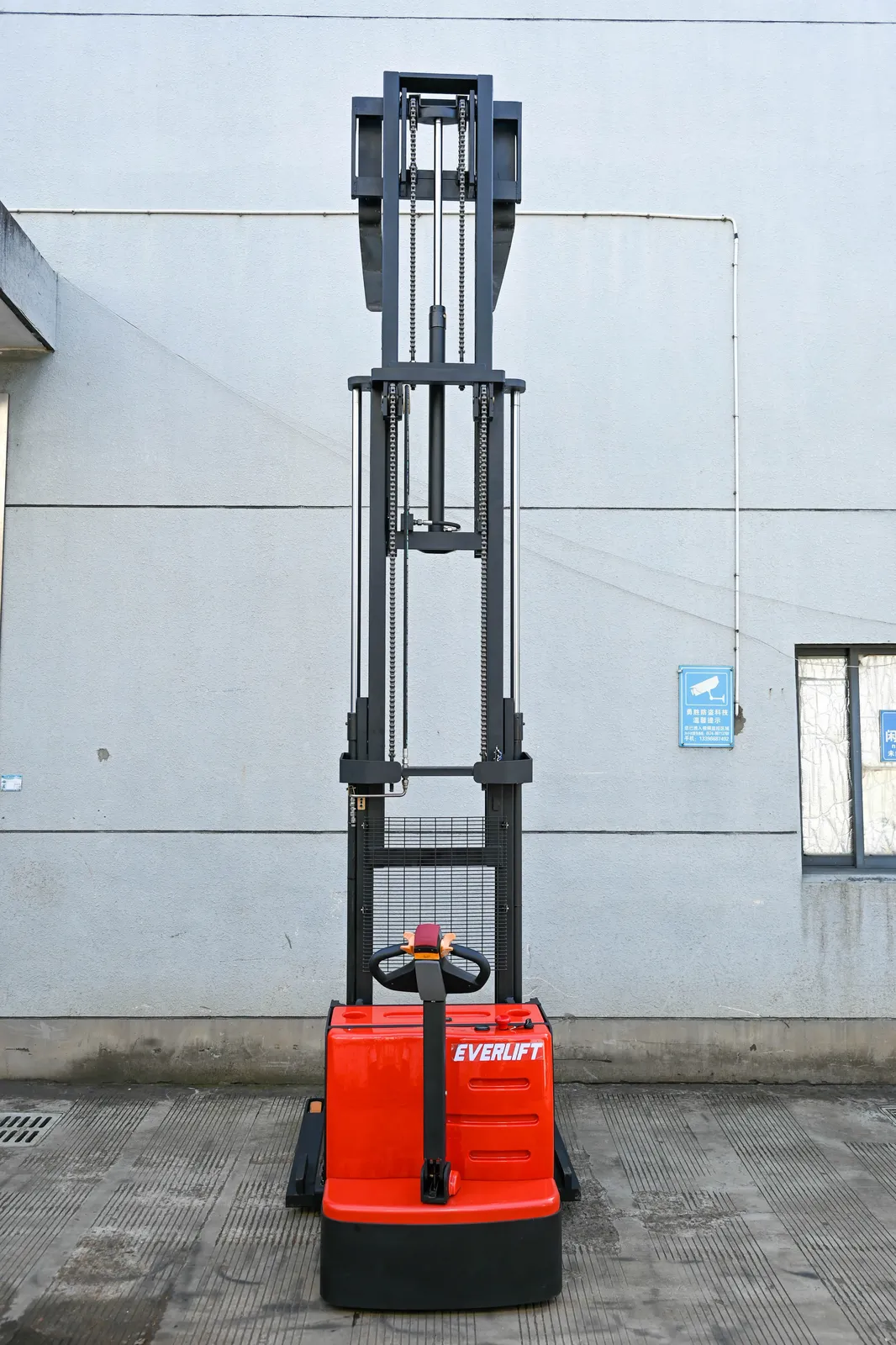 1500 to 2000 kg Full Electric Straddle Stacker 3000mm detail 8
