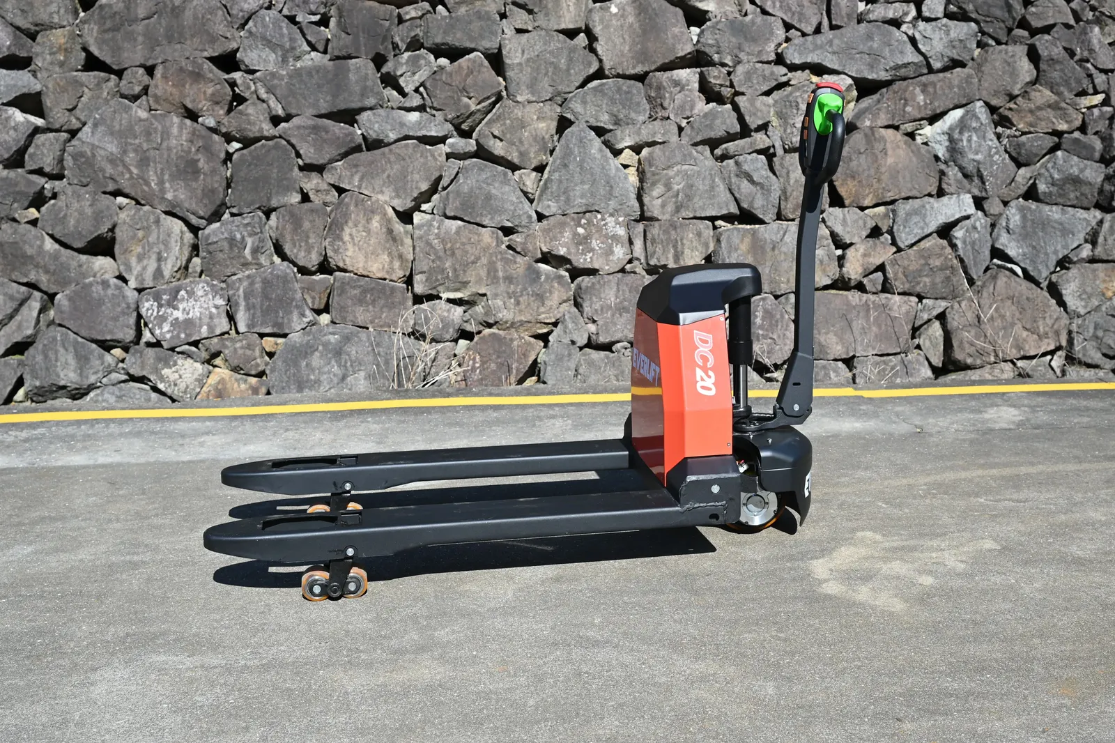Pallet Truck Electric Powered 1500 to 2000 kg photo 5