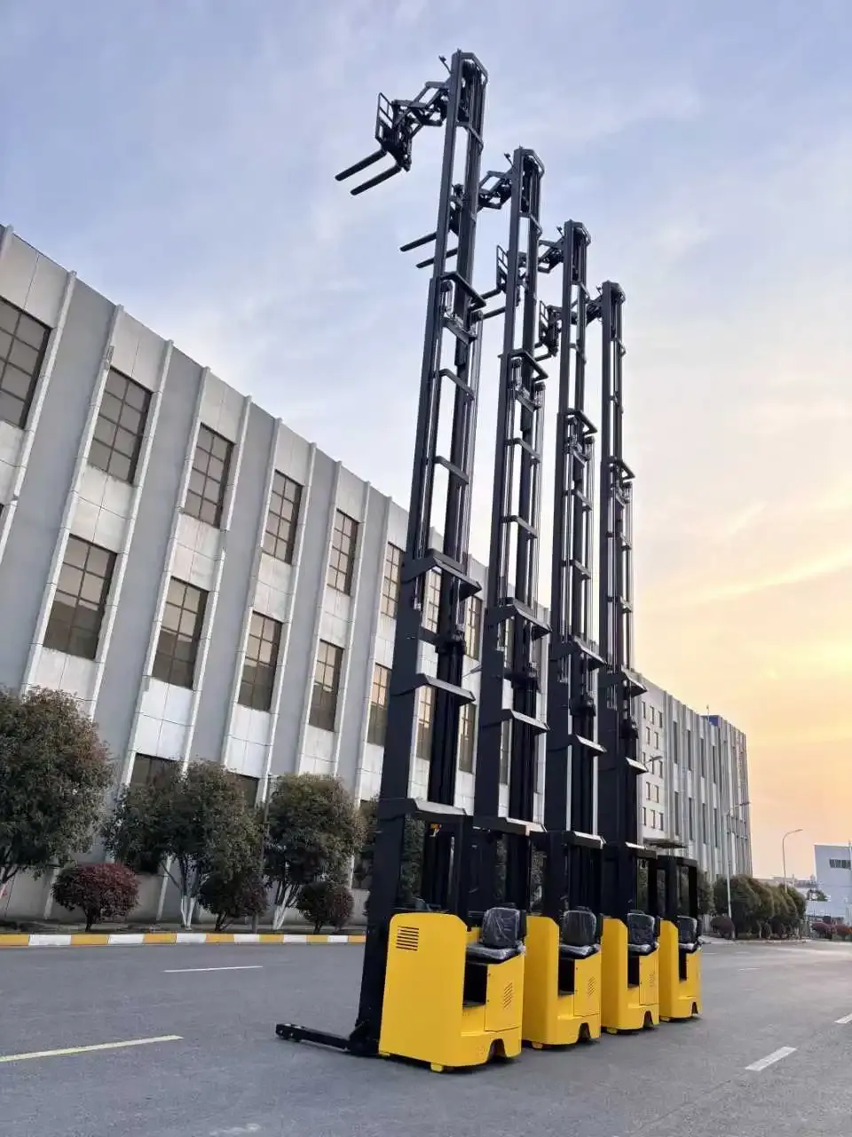Scissor Lift Forklift 1.5 Tons (LPT-99116) photo 5