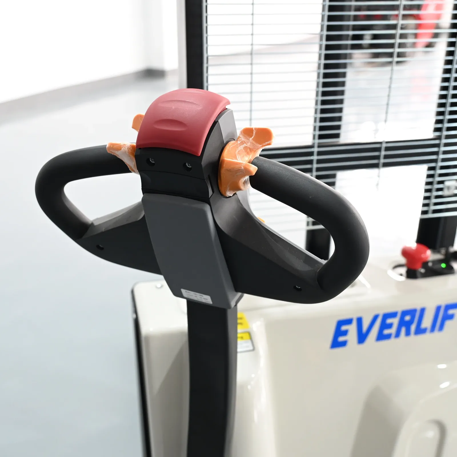 Lithium Battery Full electric stacker 1.2T 1.5T detail 14