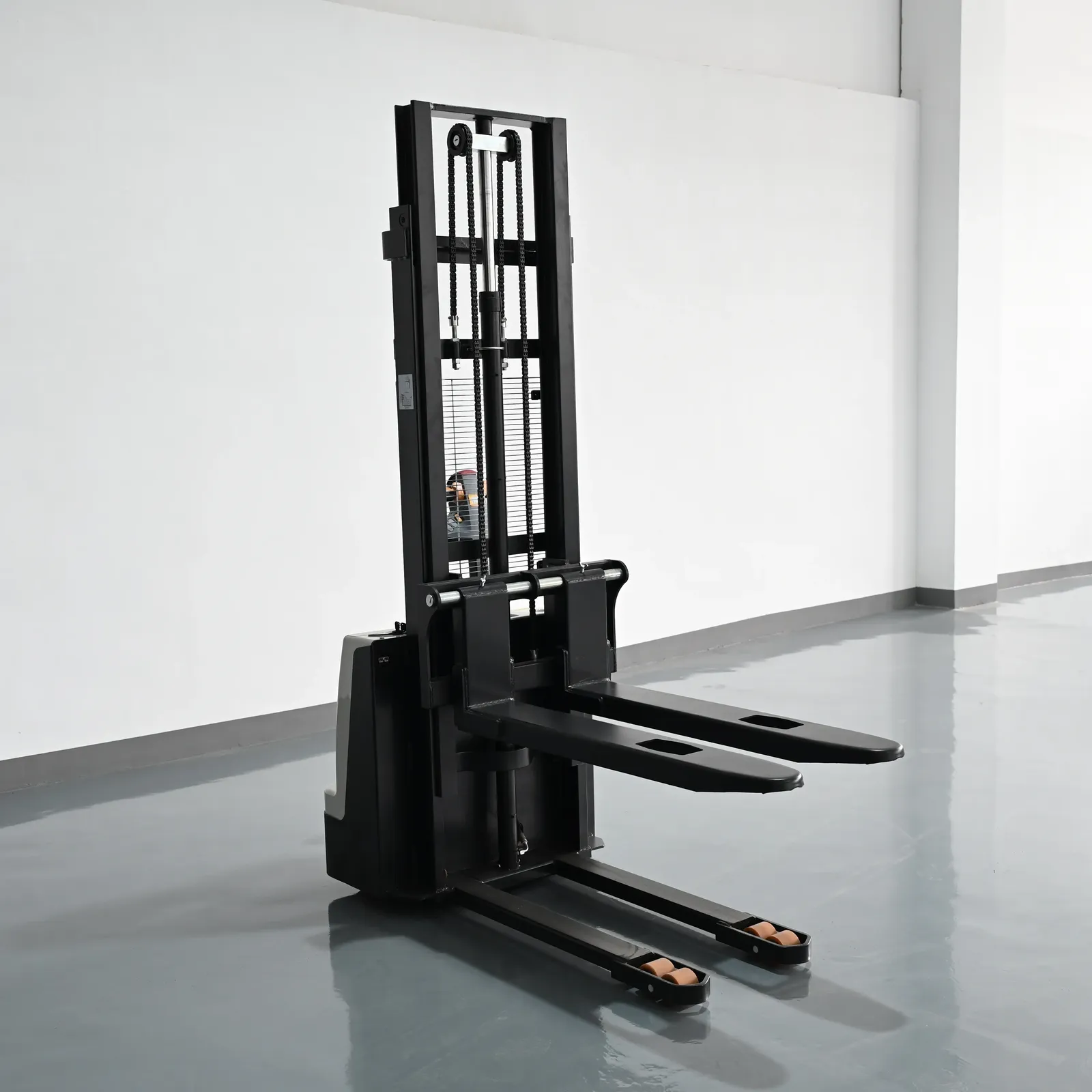 Lithium Battery Full electric stacker 1.2T 1.5T detail 8