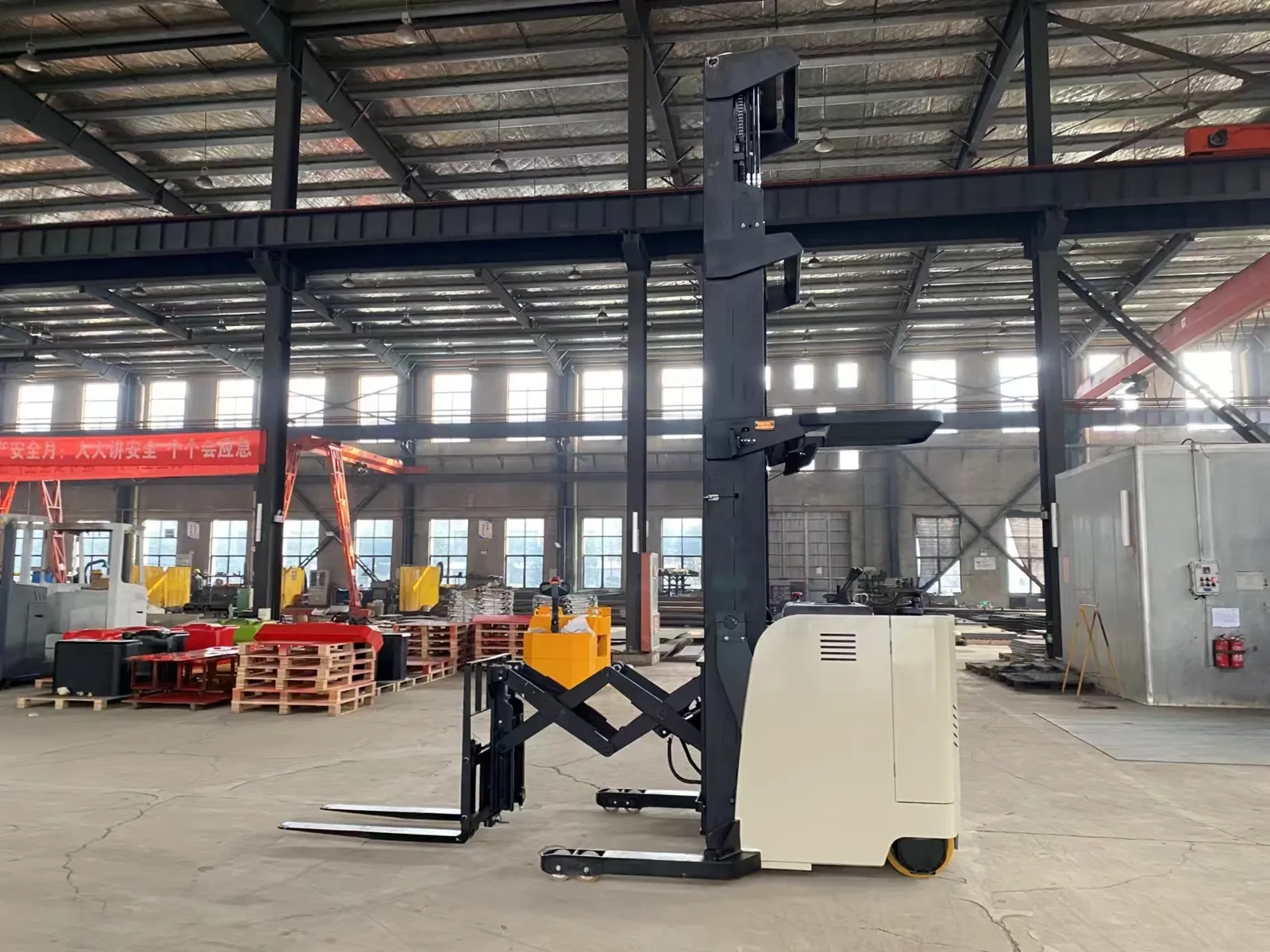 Scissor Lift Forklift 1.5 Tons