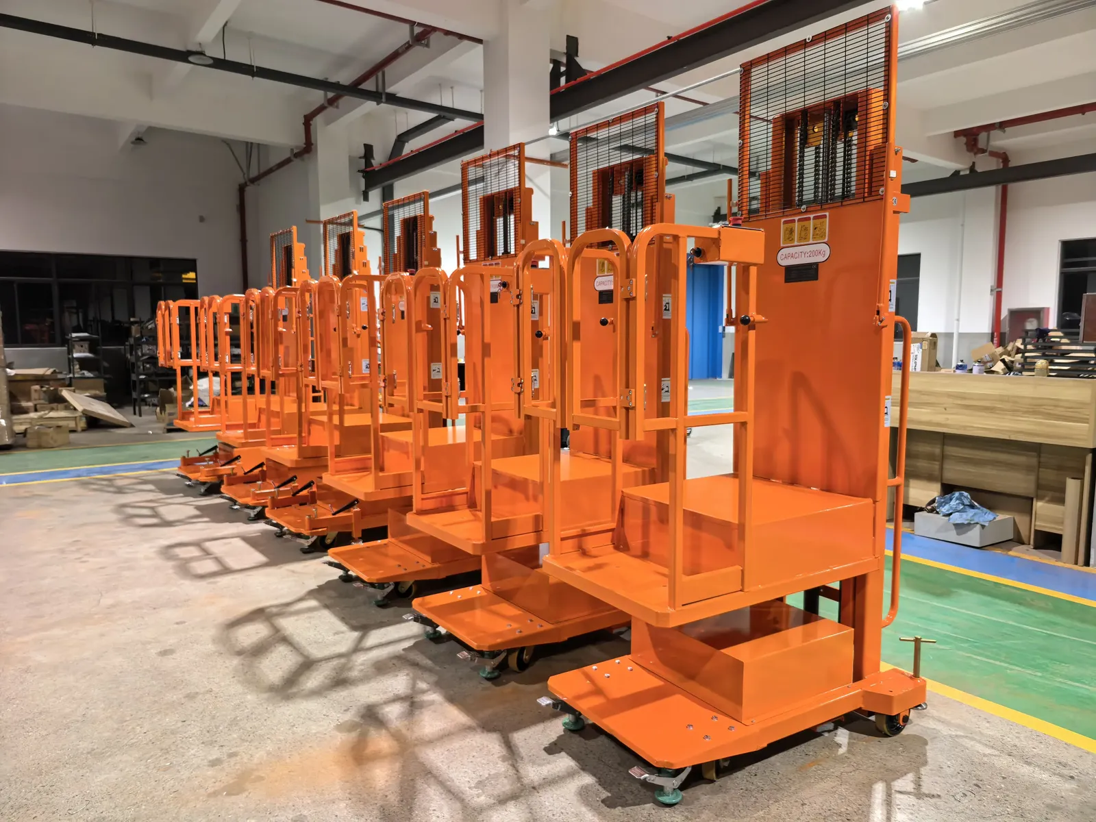 Electric Aerial Order Picker Self Propelled Narrow Aisle photo 3