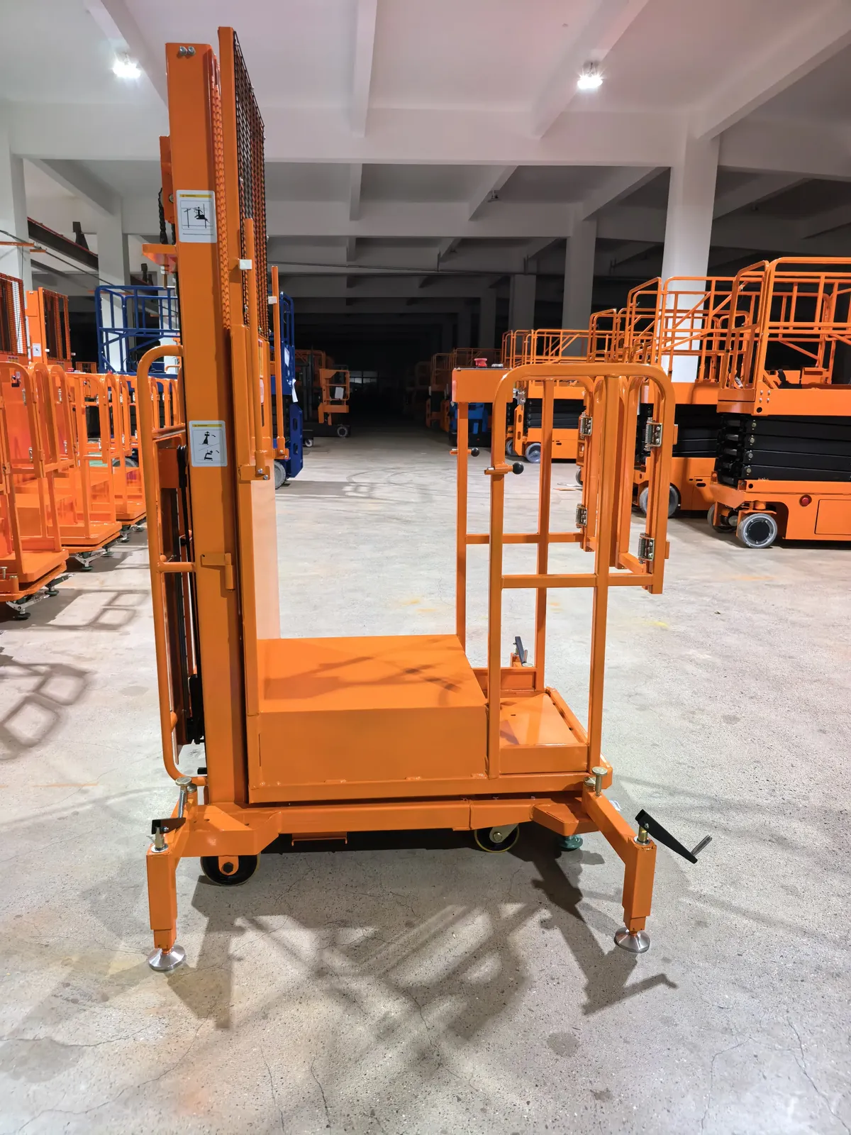 Electric Aerial Order Picker Self Propelled Narrow Aisle photo 5