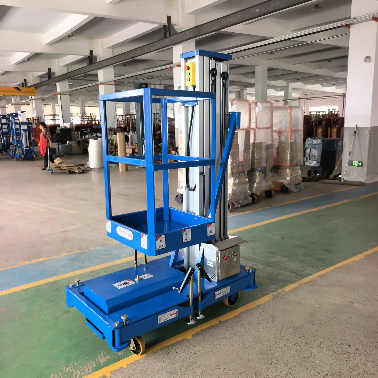 Single Mast Aluminium Alloy Aerial Work Platform 6m 300 kg photo 3