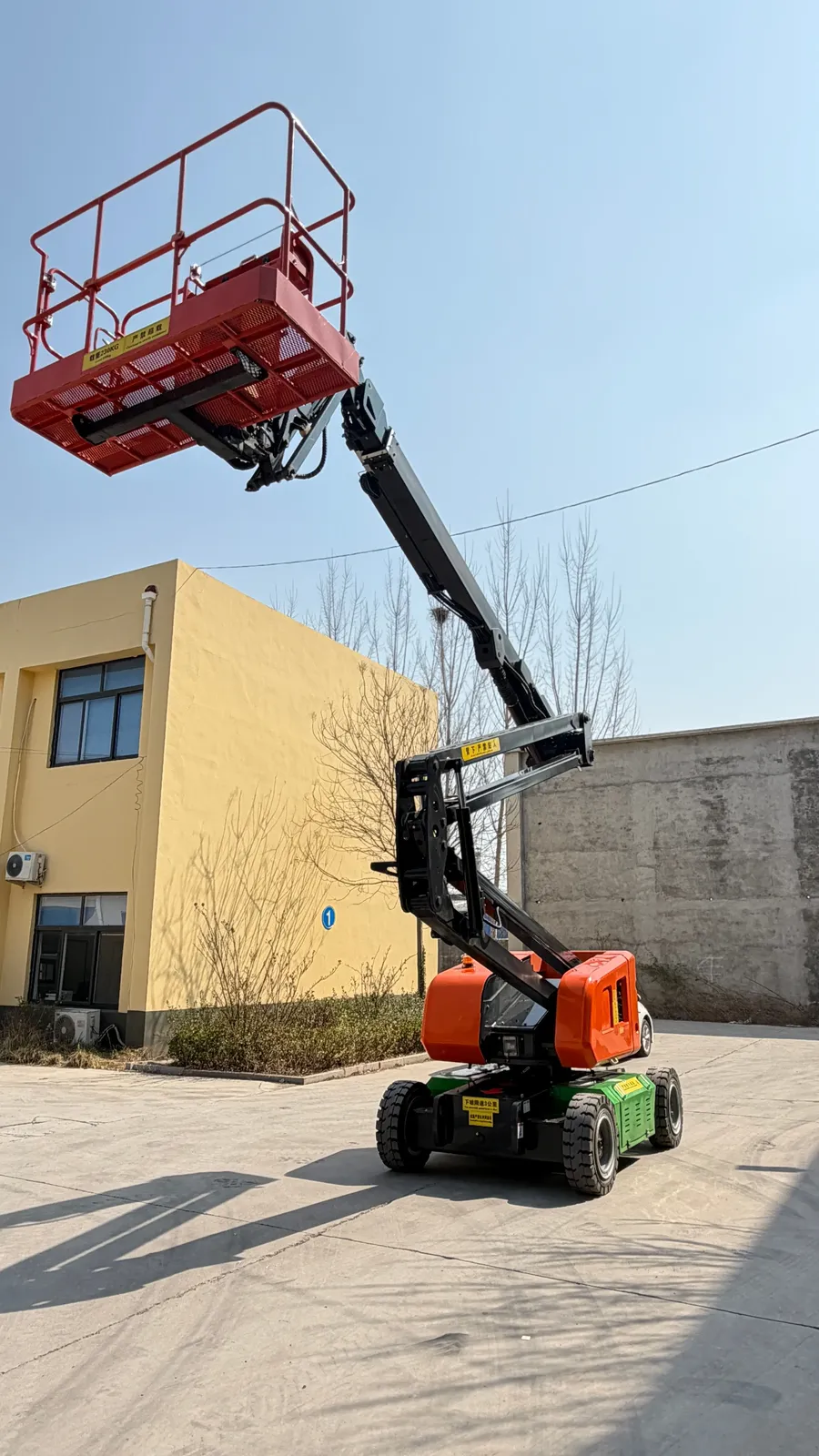 Electric Working Platform 12M 16M 18M Self Propelled Boom photo 6