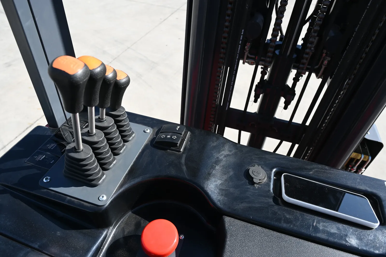 Electric Reach Forklift 1.5-2.5 Ton detail 2
