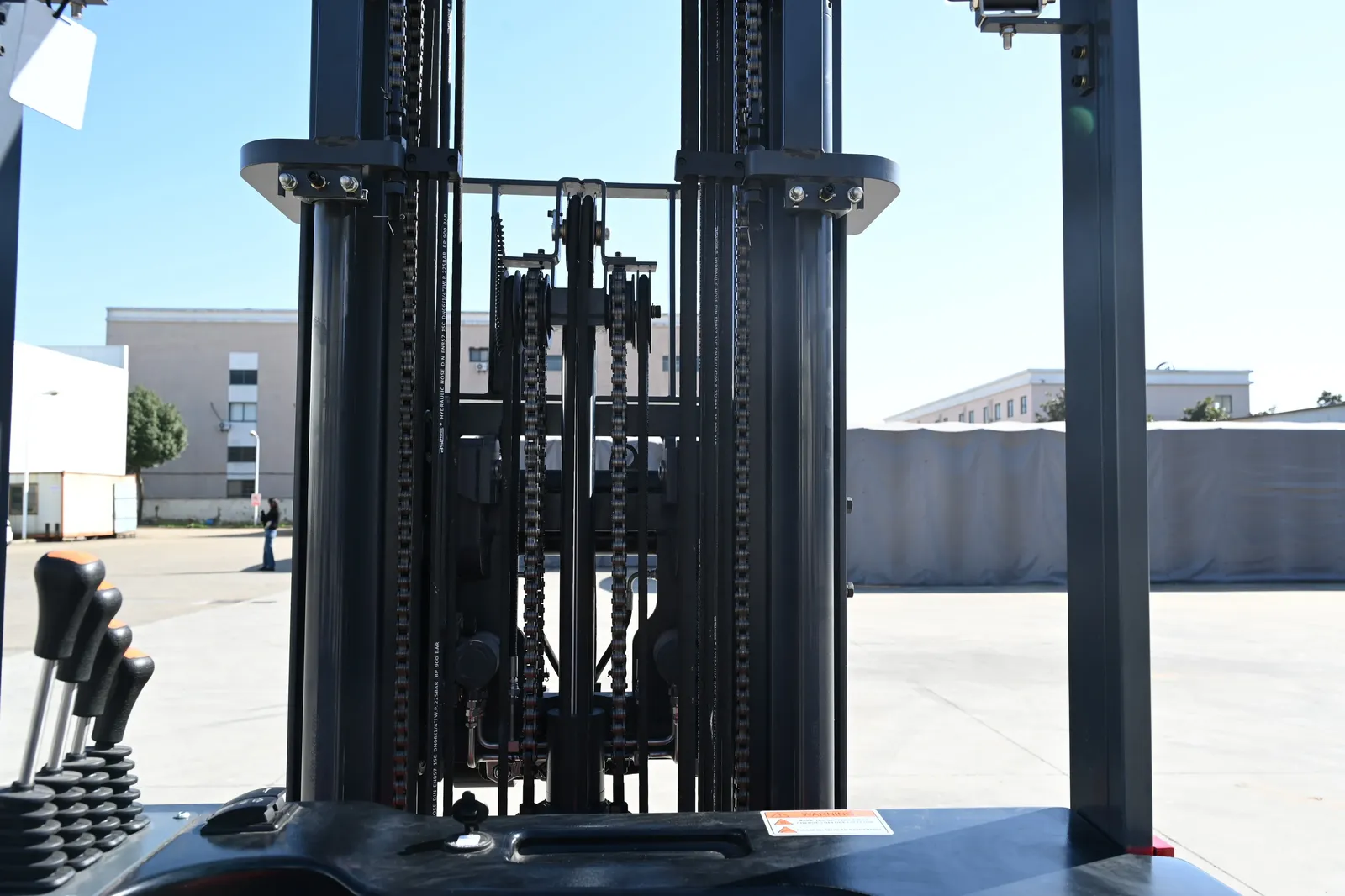 Electric Reach Forklift 1.5-2.5 Ton detail 7