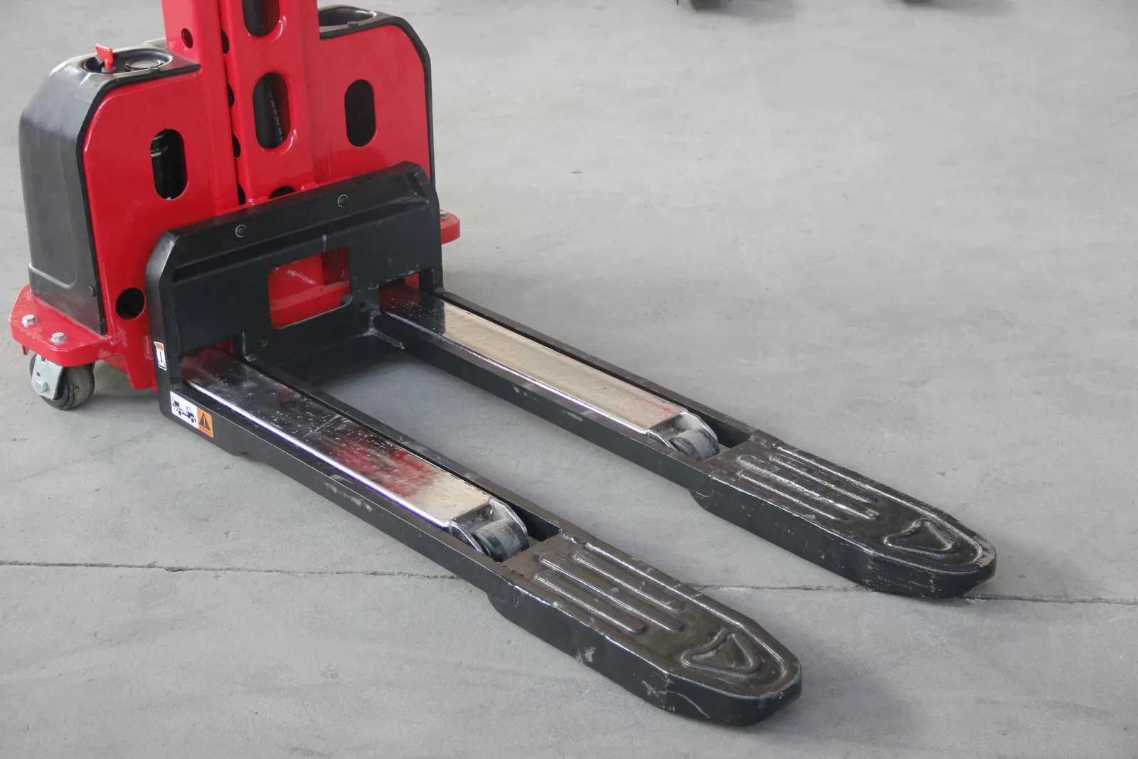 500 kg 1100mm Semi Electric Self Loading Pallet Lift Van photo 3