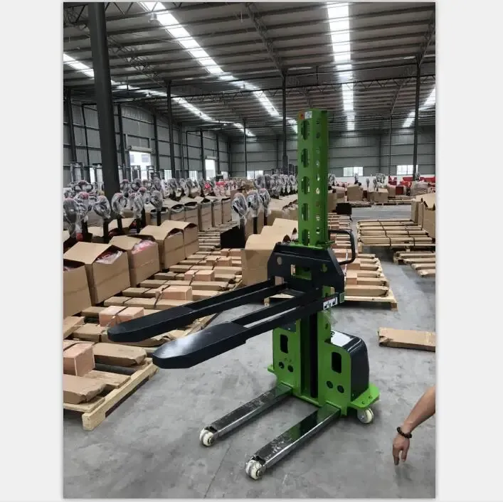 TR56Hot Sale 500 kg(1100lbs) Semi Self-lifting Electric Stacker photo 6