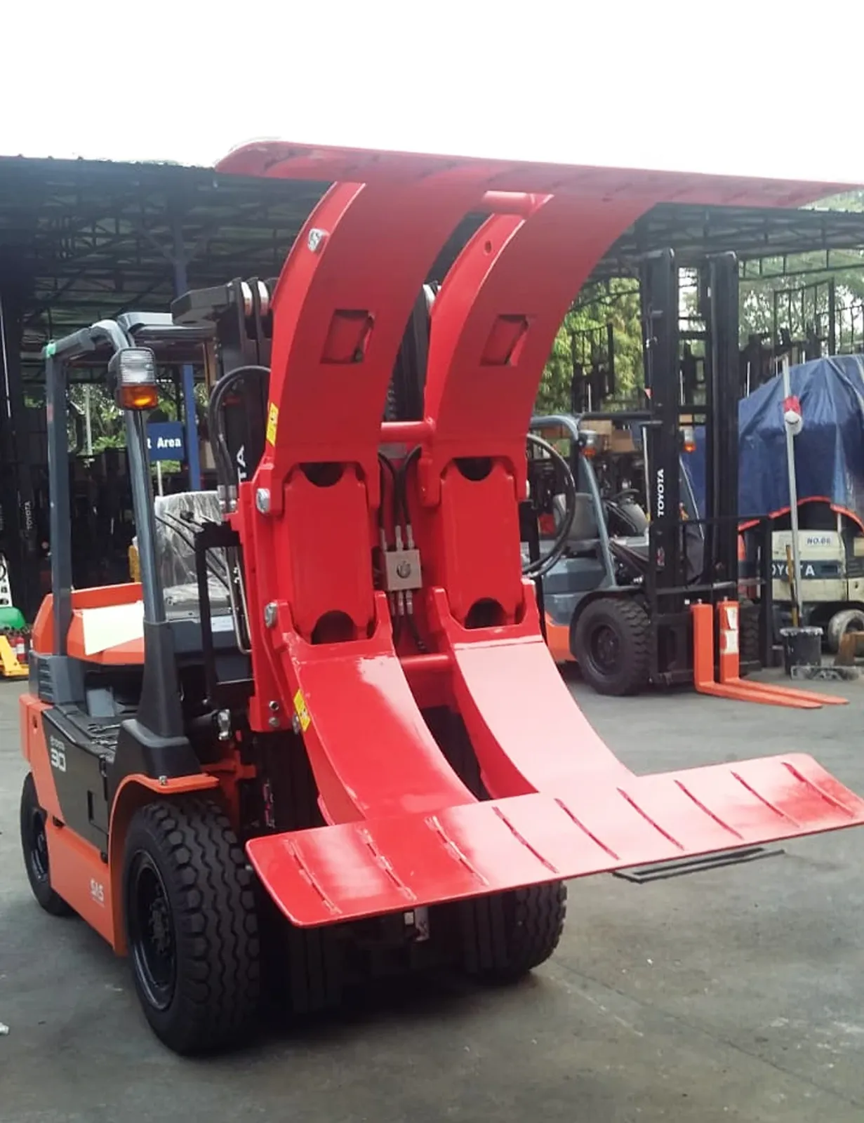 1.5Ton to 5Ton Forklift Attachment Paper Roll Clamp photo 4